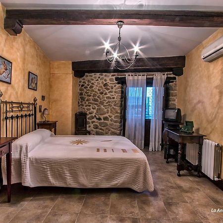 בית הארחה Pasarón 	La Antigua Botica מראה חיצוני תמונה